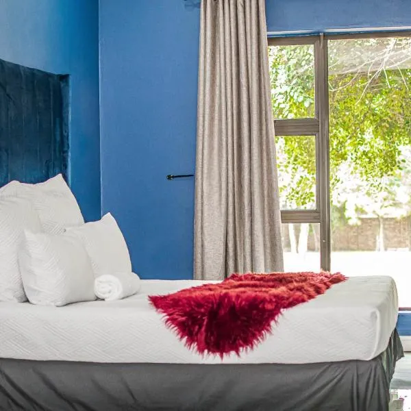 Koeneng B&B, hotel in Kempton Park