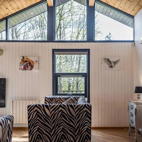 Luxury Cabin With Hot Tub, Sauna & Outdoor Dining, hotel v destinácii Otterburn