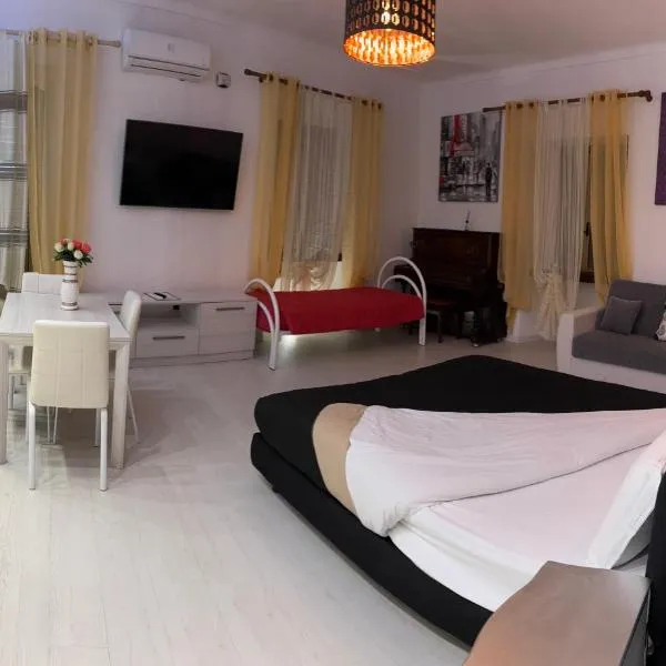 white appartament, hotel v destinaci Bagnolo Piemonte