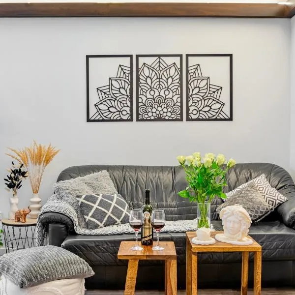 Natural-Style Apartment in The Centre of Bratislava – hotel w Bratysławie