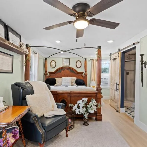 Chipley में, होटल Master Suite Relaxing Retreat Pool, Spa, Art Studio, Breakfast