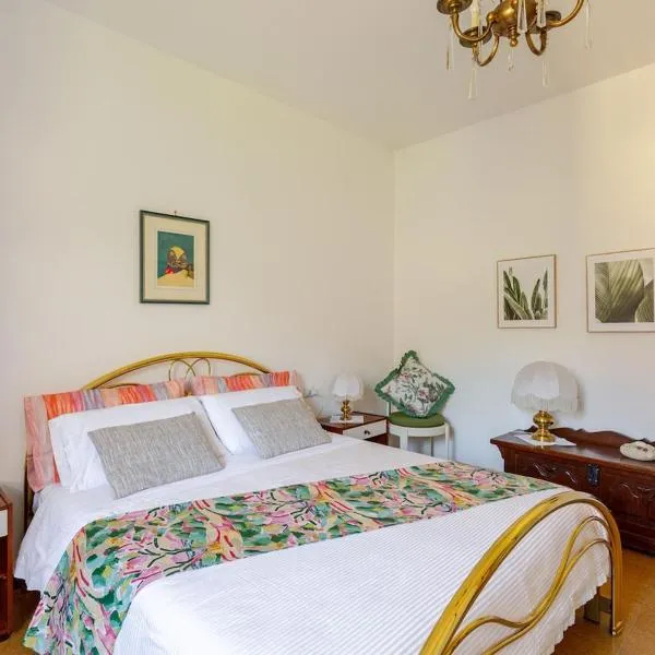 Canzo में, होटल CasaPiergiulia - Canzo - Lago di Como -Parcheggio - Wifi