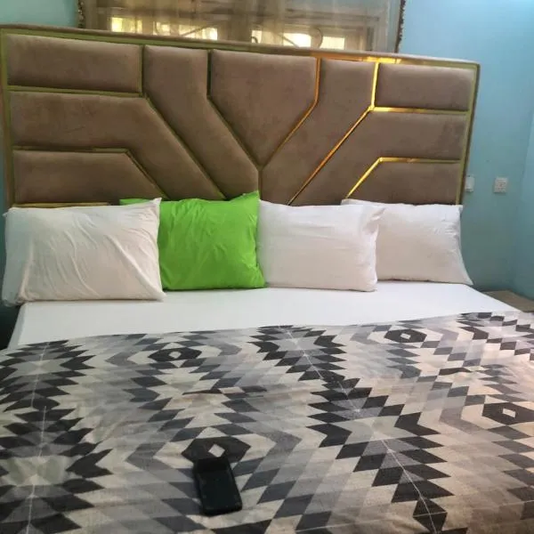 Luxury Place Hotel and Apartments, hotel v destinaci Jidu
