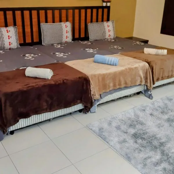 Sunset studio apartment Goldcoast morib, hotel di Banting