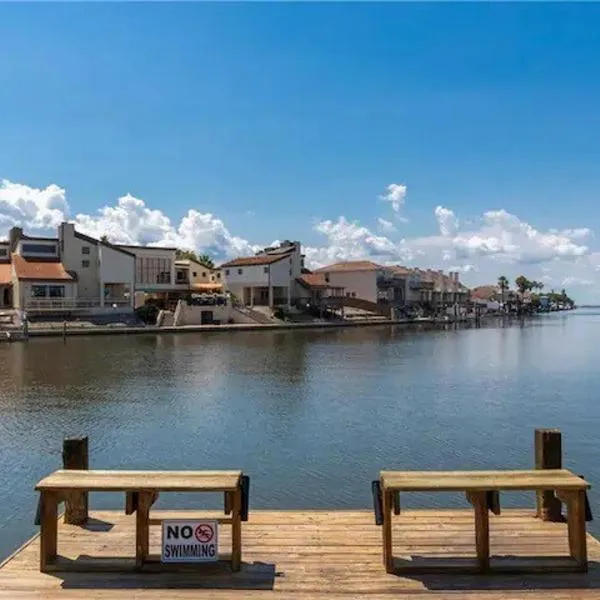 3 bedroom 3 bath Condo, hotel in Corpus Christi