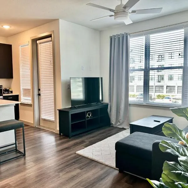 Cozy apartment near downtown HTX, hotel v destinaci Houston