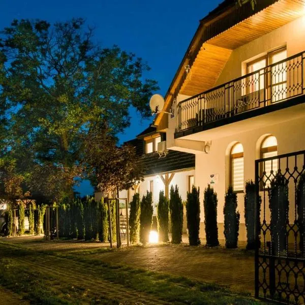Diófa Apartman, hotel v destinaci Keszthely