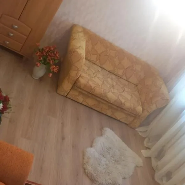 NEW JÕHVI AREA DESIGN STUDIO APARTMENT,RENOVATED 2025, 5min JÕHVI Centre, 10min ALUTAGUSE,Pannjärve,Tartu maraton,30min Kiviõli slalom centre, hotel v destinaci Ahtme