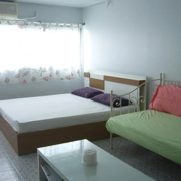 T8 Guest House Don Mueang Challenger, Hotel in Thung Si Kan