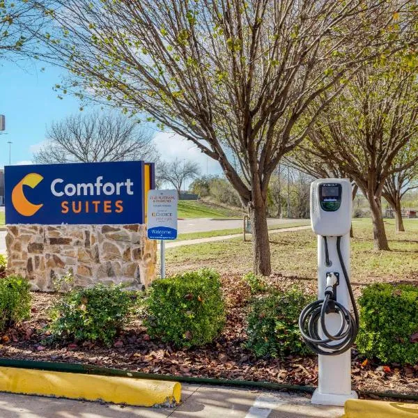 Comfort Suites, hotel v destinaci Benbrook