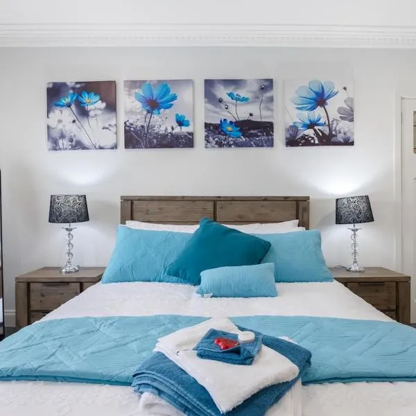 Stylish Home 5min drive to Sovereign Hill & Lake Wendouree, hotel in Wendouree