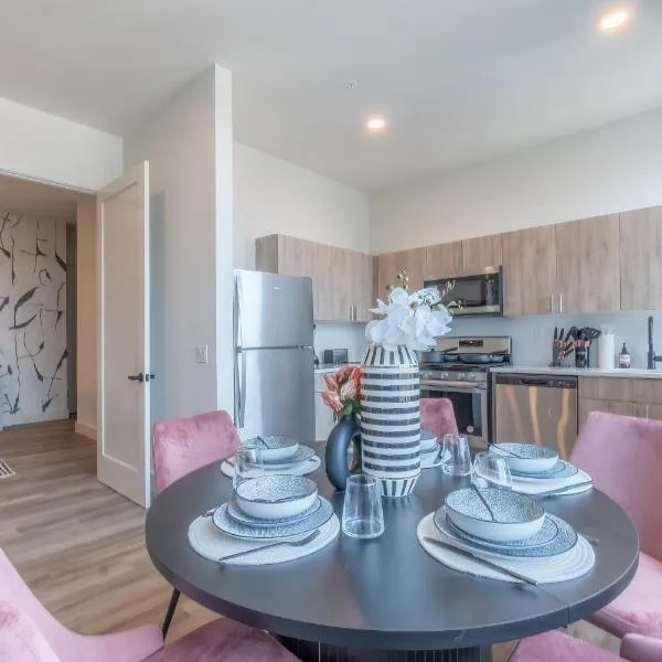 Rosy Retreat with NYC Views by the train, Free Parking, 3 beds, 20 Percent OFF 7 days, hotel v destinaci Newark