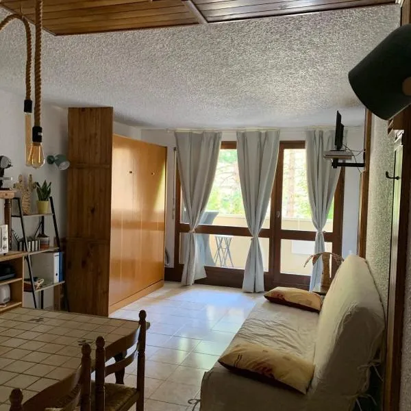 Studio calme et apaisant au Clos de la Balme, hotel v destinaci Correncon-en-Vercors