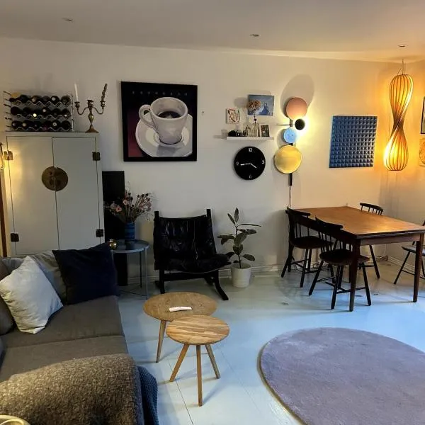 Lovely apartment with patio, ξενοδοχείο στην Κοπεγχάγη