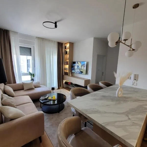 Knezev Park Apartment, hotel v destinaci Novi Sad