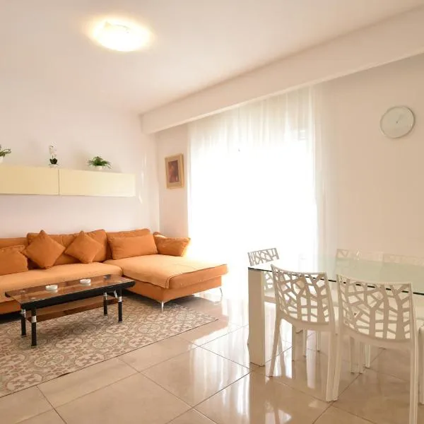 Seaview Home, Sliema by the sea, hotel v destinaci Sliema