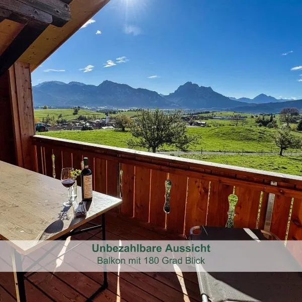 Chalet - Ferienwohnungen - Biohof Stöger - Panoramasüdbalkon - grandiose Aussicht auf See, Berge und Schloss Neuschwanstein, hotell i Rieden