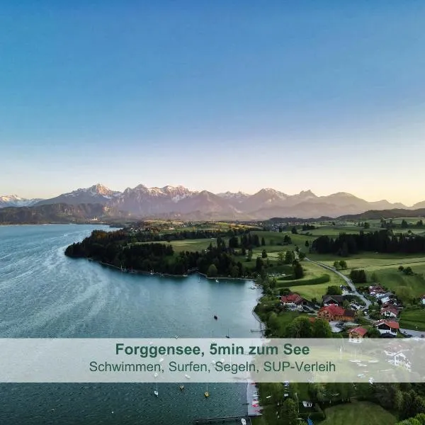 Chalet - Ferienwohnungen - Biohof Stöger - Panoramasüdbalkon - grandiose Aussicht auf See, Berge und Schloss Neuschwanstein, khách sạn ở Rieden