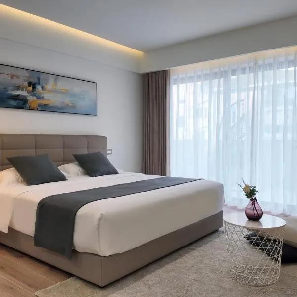 CC LUX Suites, hotel v destinaci Piraeus