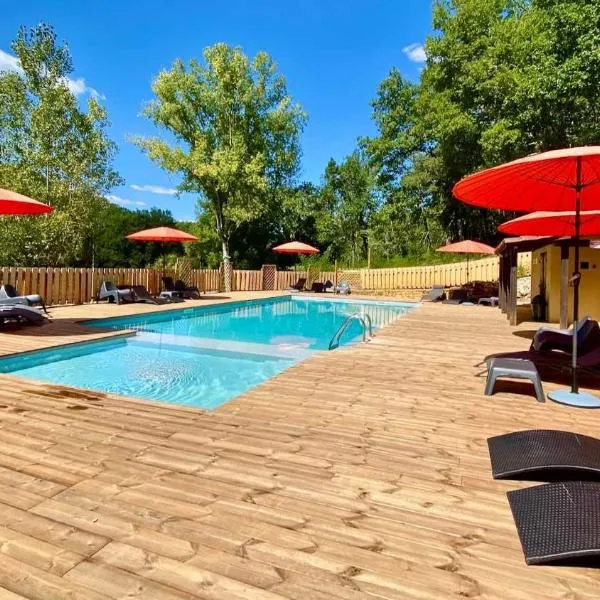 Domaine de Grézelou, hotel v destinaci Saint-Martial-de-Nabirat