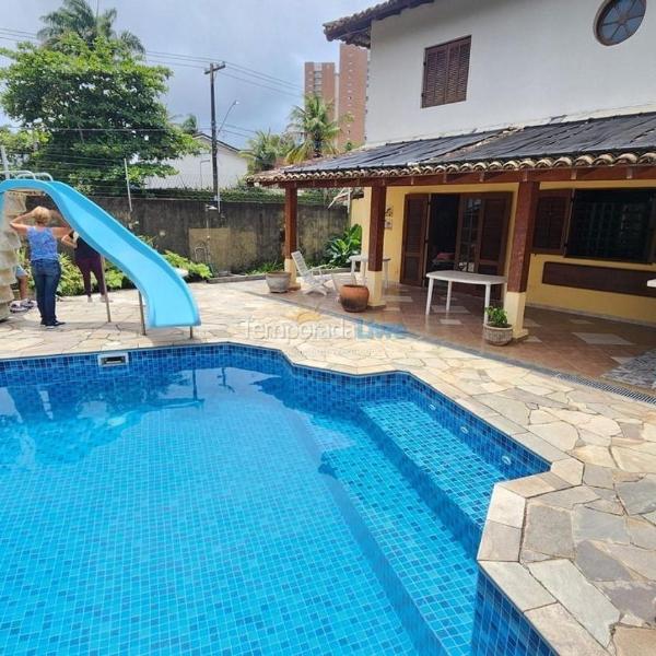 Casa 4 suites A/C Piscina, churrasqueira, Praia da enseada