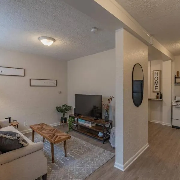 University Suite "c", hotel in Marion