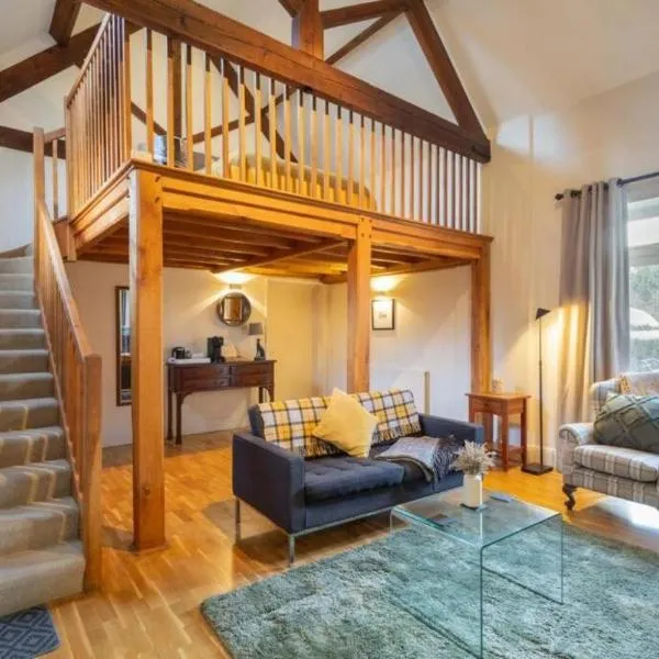 The Coach House at the Raven Aparthotel in Much Wenlock by PureStay, hotel in Much Wenlock