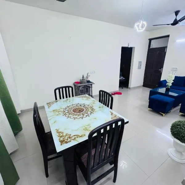 Homely stay 2, hotel a Chandīgarh