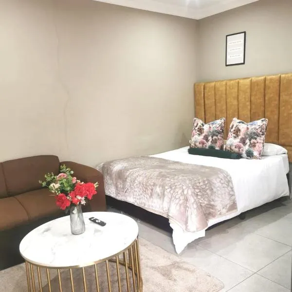 Peaceful Stay - Suite 5, hotel in Sasolburg