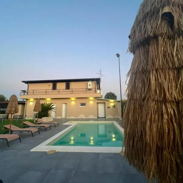 Lounge padel village, hotel v destinaci Nettuno