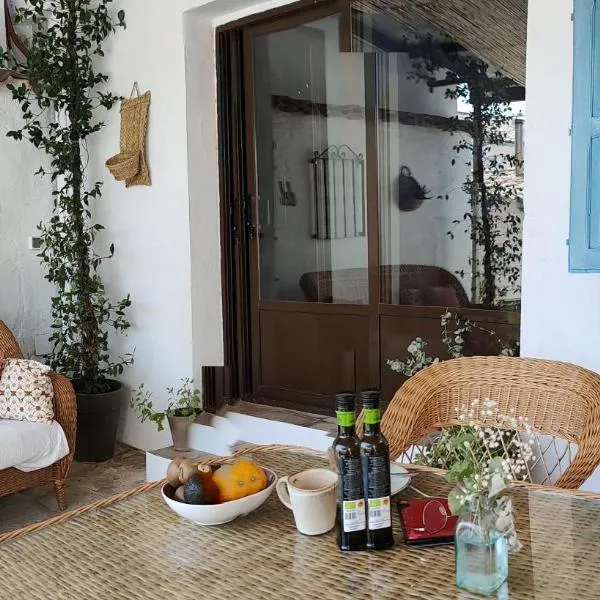 Hotel La Casa del Canónigo, отель в городе Карасенилья