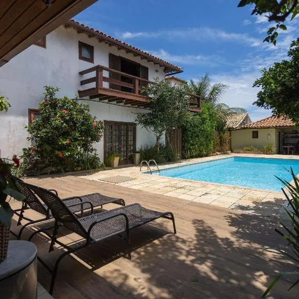 Casa com 4 Suítes e Piscina em Búzios | PZ 1214