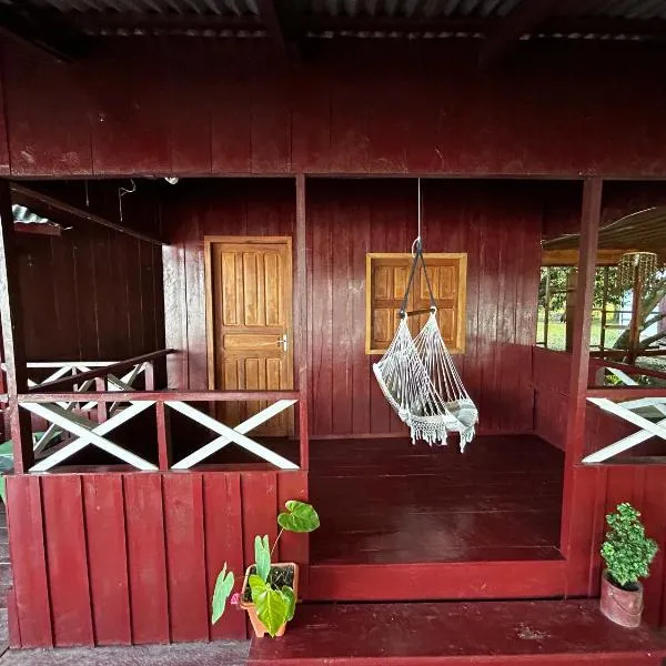 Vista do Lago Jungle Lodge, hotel v destinaci Cajual