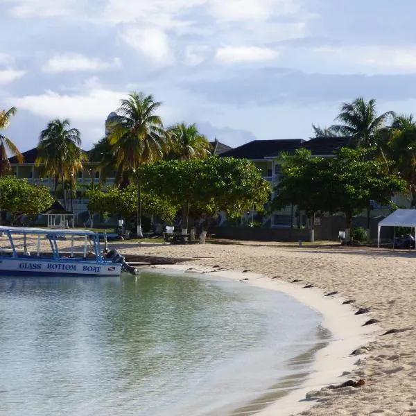 Beach Studio 30, hotel in Ocho Rios