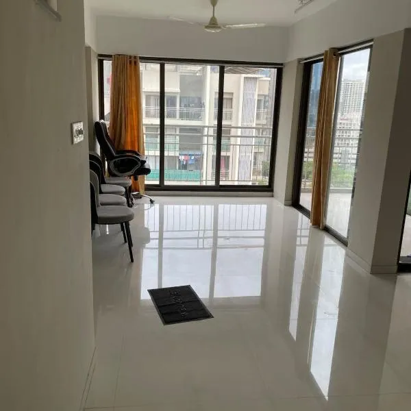2BHK semi furnished flat in wakad, hotel v destinaci Hinjewadi