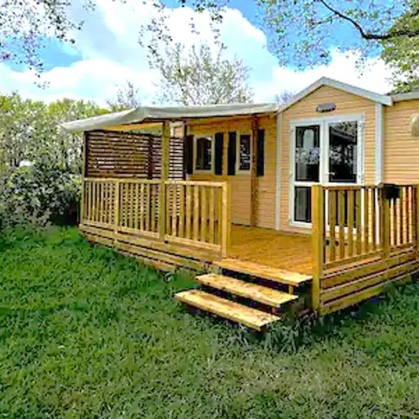 Eden en Vendée 700EJ, hotel di La Boissière-de-Montaigu