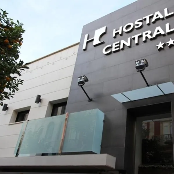 Hostal Central, hotel in Benzú