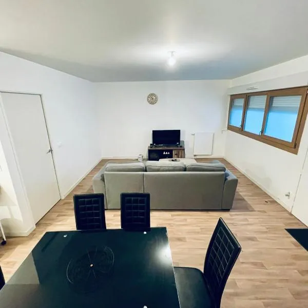 Location Appartement T3#1, hotel v destinácii Pierrefitte-sur-Seine