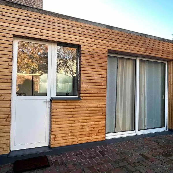 Studio calme et chaleureux pour une pause idéale, hotel in Cambrai