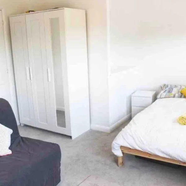 New built 2022, 3 bedroom townhouse Edinburgh, hotel v destinaci Edinburgh
