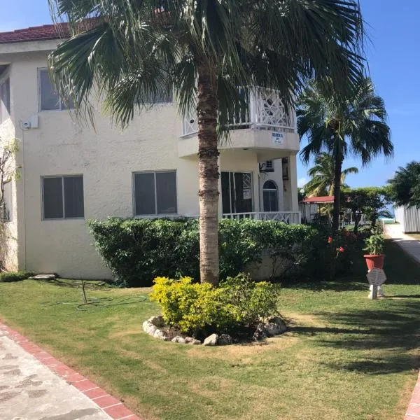 Pipers Cove Resort, hotel in Runaway Bay