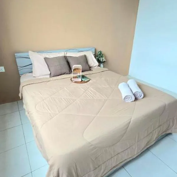 Ike village homestay near with UITM, hotel v destinaci Kota Samarahan