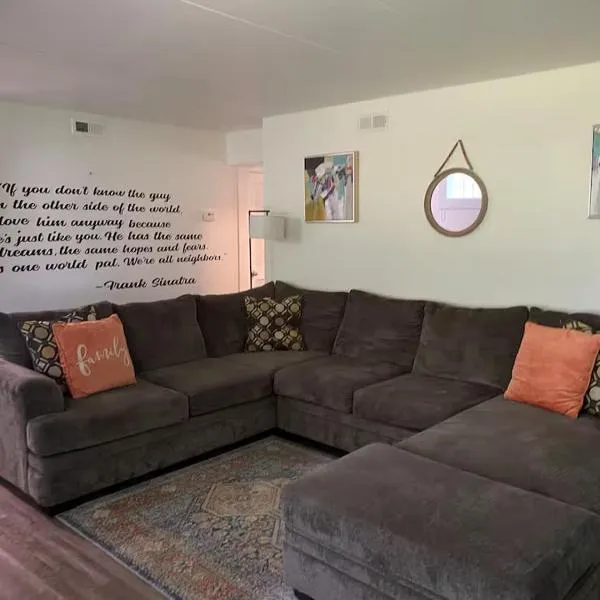 Lovely One Bedroom Apartment, hotel en Merrillville