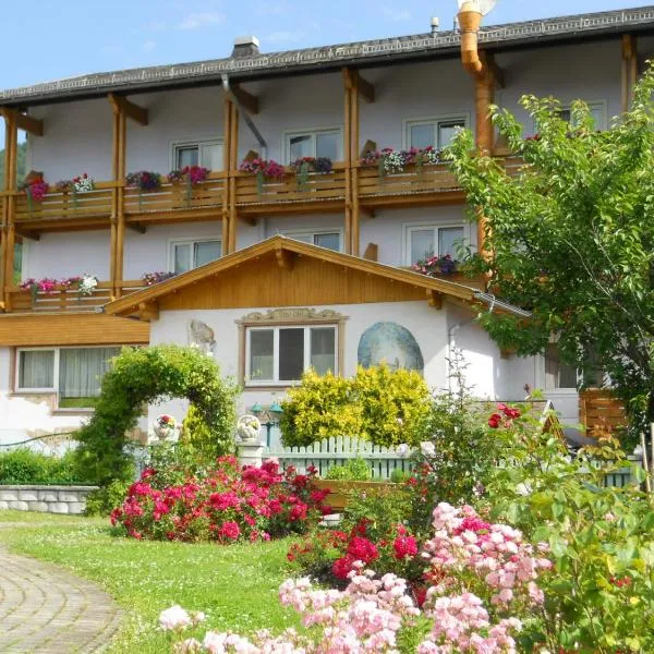 Hotel Paradiesquelle 4, hotel in Puchberg am Schneeberg