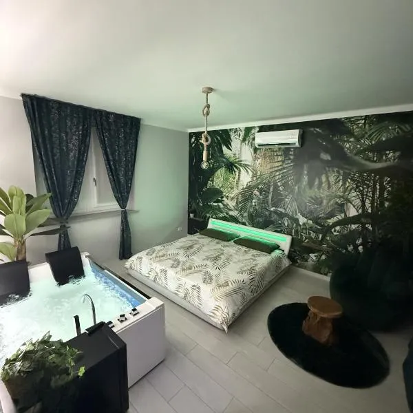 TROPICAL RHAPSODY - Jacuzzi & King Size a Torino Centro, hotel v Turíně