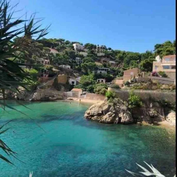 Maison La Pinède authentique & familiale Vue Mer, Hotel in Ensuès-la-Redonne
