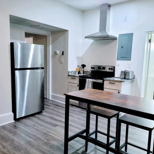 Walk To Duke Campus! 1 Bedroom In Trinity Park!, hotel in Durham