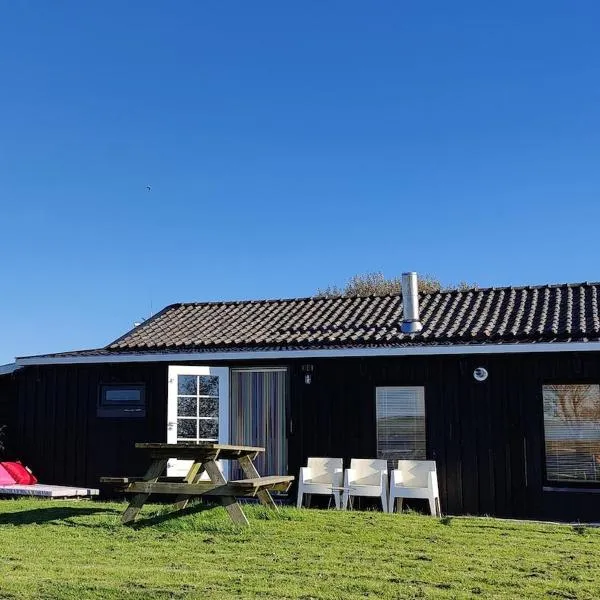 Tinyhouse Bij de Afsluitdijk, hotel in Cornwerd