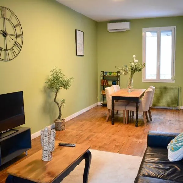Echoppe centre ville, trois chambres, hotel in Bergerac