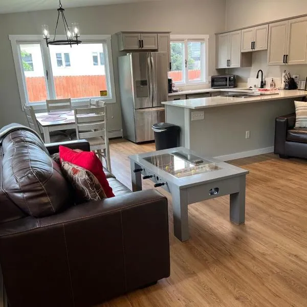 2BD 2BR Downtown Westchester Sleeps 2 to 6, hotel in Anchorage